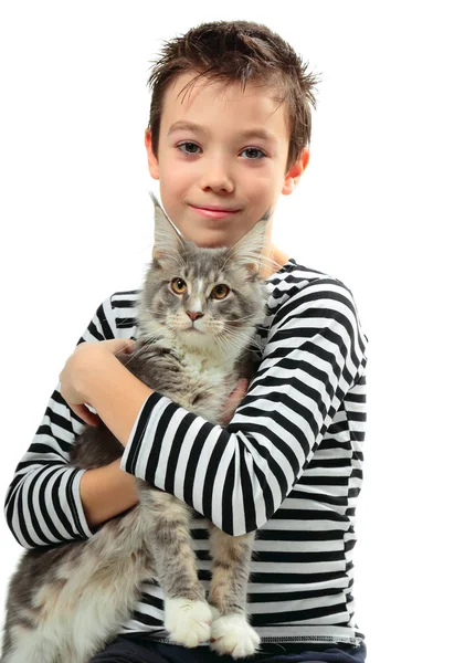 Jongen met kitten — Stockfoto