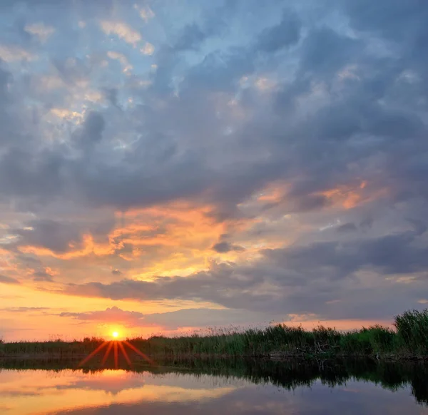 Zachód słońca na Delta Dunaju — Zdjęcie stockowe