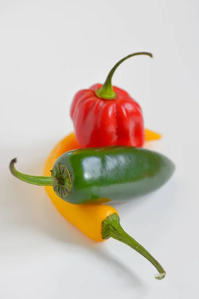 Pimentas doces e quentes — Fotografia de Stock