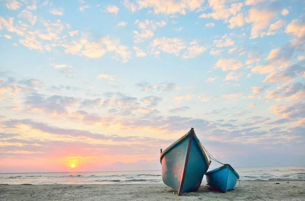 Blue boats on beach — Stock Photo, Image