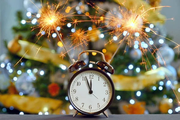 Buon anno con Sparkler Fireworks — Foto Stock