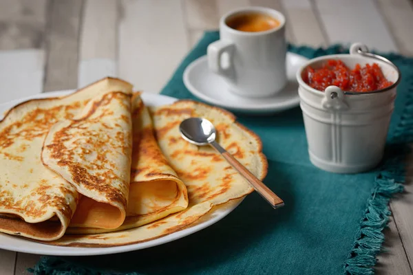 Breakfast with pancakes and coffee — Stock Photo, Image