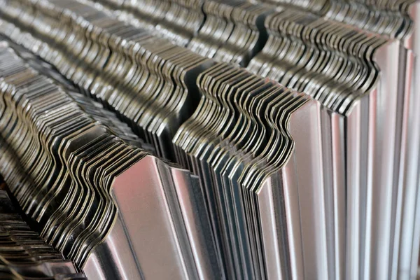 Gegolfde metalen gevelbekleding — Stockfoto