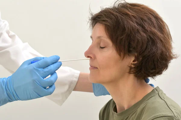 Doctor Collecting Nasopharyngeal Nose Throat Swab — Stock Photo, Image