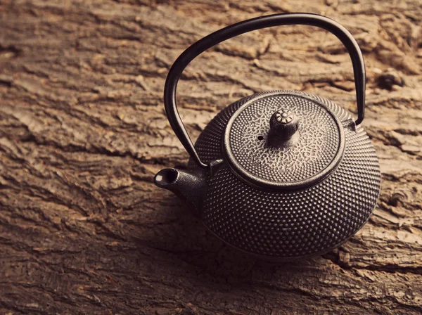 Çaydanlık ahşap arka plan resmi — Stok fotoğraf