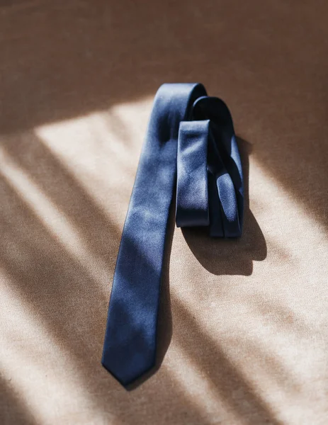 美丽的光织物上领带 — 图库照片