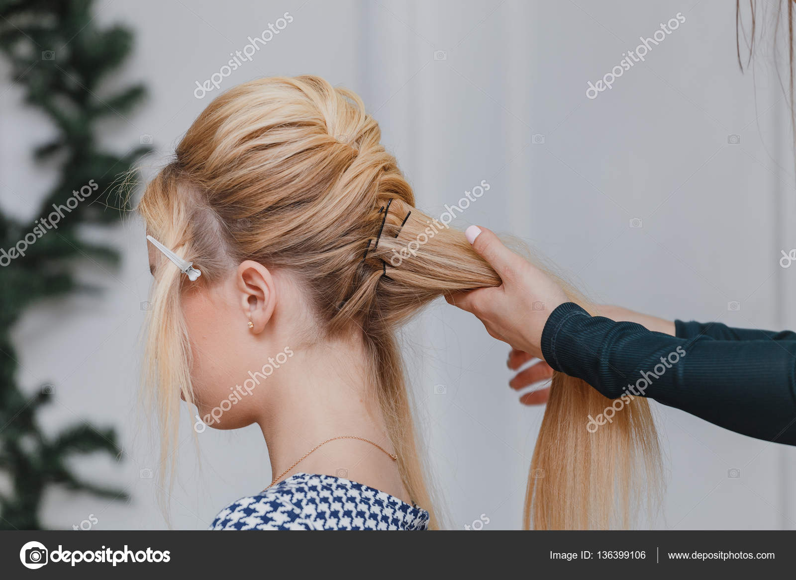 Picture French Twist Hairstyle Hairdresser Doing French