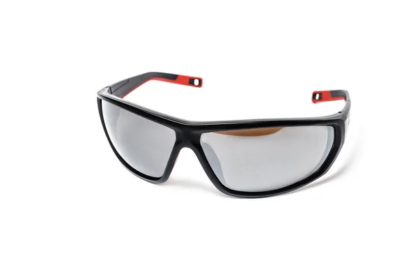 Lunettes de soleil sport d'escalade avec un haut degré de protection UV isolées — Photo