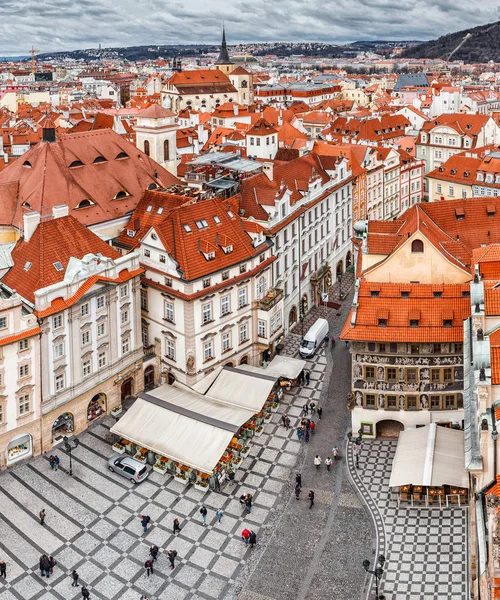 Panorama pohled shora na červené střechy Panorama Prague city Česká republika — Stock fotografie