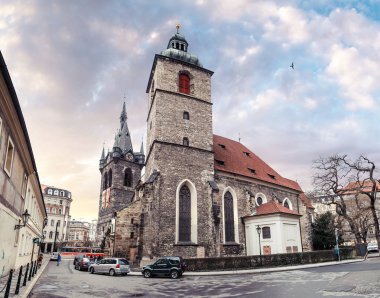 Prague, Çek Cumhuriyeti - 18 Mart, 2017: Katolik Kilisesi Şapel St. Henry ve St. Kunhuta Prag'ın yeni şehirde yer alan.