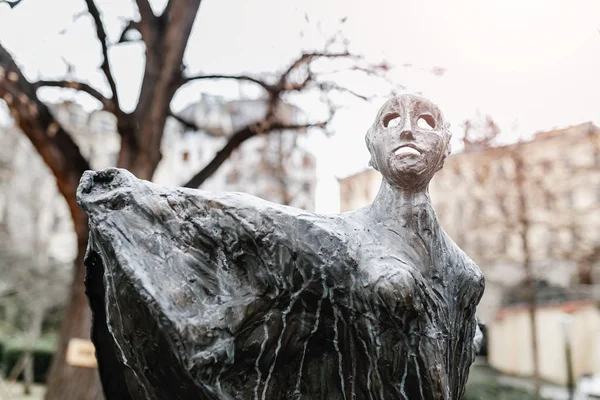 PRAGUE, CZECH REPUBLIC - 18 MARCH, 2017: Sculpture Flying Ghost or Shadow in the Franciscan Garden in Prague — Stock Photo, Image