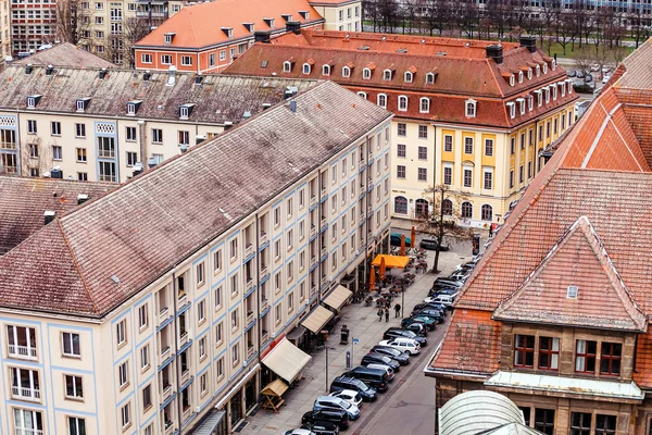 Letecké panorama pohled přes Drážďany červené střechy — Stock fotografie