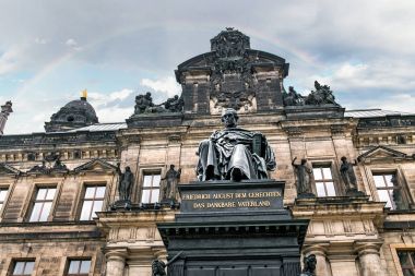 Dresden, Almanya, 21 Şubat 2017: Frederick Augustus Anıtı ben Kral Saksonya
