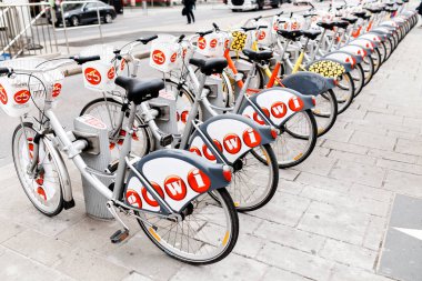 Viyana, Avusturya, 23 Mart 2017: şehrin sokak Bisiklet Kiralama Park