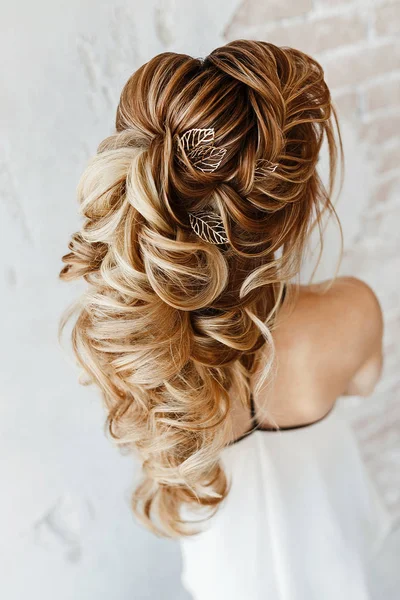 Close up detail of greek braid hairstyle, back rear view at hairdresser salon — Stock Photo, Image