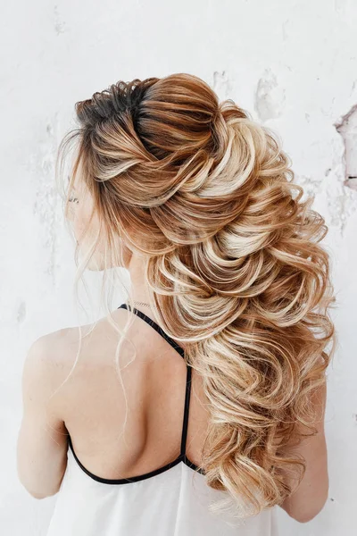 Yunan örgü saç modeli, Kuaför Salonu geri dikiz detayını kapatın