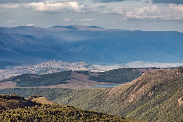 Highland плато Eshtikkel в центральній Алтай в Росії-Сибір — стокове фото
