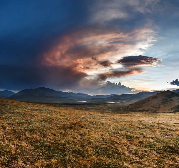Highland fennsík Eshtikkel: a központi Altáj, Oroszország, Szibéria — Stock Fotó
