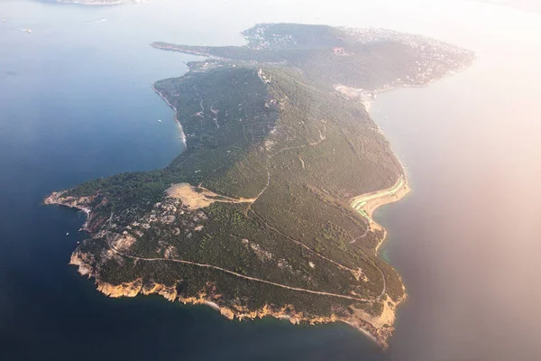 Vista aérea desde el avión de Estambul, Islas Príncipe, Turquía — Foto de Stock