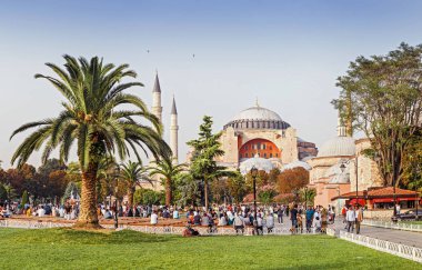 Istanbul, Türkiye - 10 Eylül 2017: Ana turistik İstanbul - Ayasofya Camii ve eski kilise, Türkiye