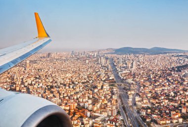 Uçak, İstanbul 'un büyük şehrin havadan görünümü