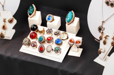 Lüks değerli takı Dükkanı satışında, dizi