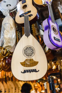 Arapça müzik aleti Oud Kapalıçarşı, Istanbul, Satılık