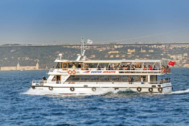 11 Eylül 2017, Türkiye, Istanbul: yolcu feribot gemisi boğaz boyunca Istanbul genelinde insanlar taşır