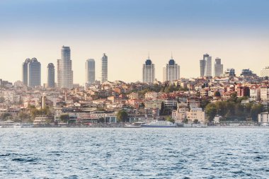11 Eylül 2017, Türkiye, Istanbul: İş Merkezi İstanbul 'un modern gökdelenler ile deniz cityscape görünümünden