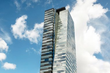 Eylül 2017, Istanbul, Türkiye: skyscapper Finans iş merkezi Levent bölgesinde Bina