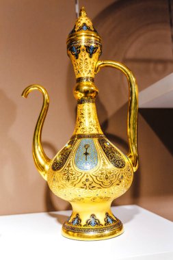 Eylül 2017, Türkiye, Istanbul: Hatıra Doğu yemekleri testi ve dekoratif kaplamalar