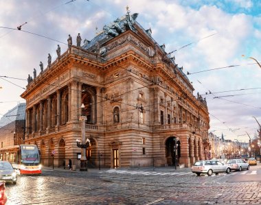 Aralık 2017, Prague, Çek Cumhuriyeti: Prag Ulusal Tiyatro şehrin ünlü kültürel Simgesel Yapı.
