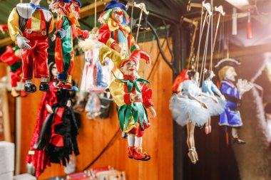 kukla oyuncak soytarı piyasada Hatıra olarak Satılık