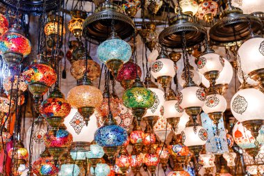 Kapalı Çarşı, istanbul, Türkiye'de satışa lambalar