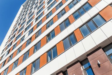 Cam ve beton, konaklama ve iş merkezi scyscrapper kavramı modern bina yapılmış