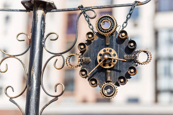 28 APRIL 2018, UFA, RUSSIA: Vintage retro steampunk stylized clock outdoor at the street — Stock Photo, Image