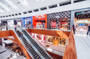 26 Kasım 2019, Uae, Dubai: Mağazaları ve mağazaları olan ünlü Dubai Alışveriş Merkezi