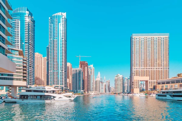 Panoramic view of the Marina district with numerous residential skyscrapers and hotels. Travel destinations in the UAE concept — Stok fotoğraf