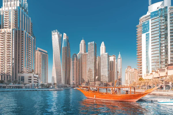 Panoramic view of dubai marina port and tall skyscrapers. Tourist destinations and real estate concept — Stock Photo, Image