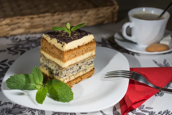 kahve ile kek. 