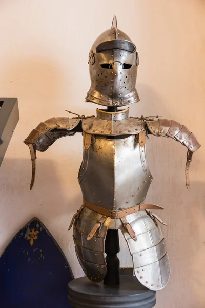 Zırh ve knight. 
