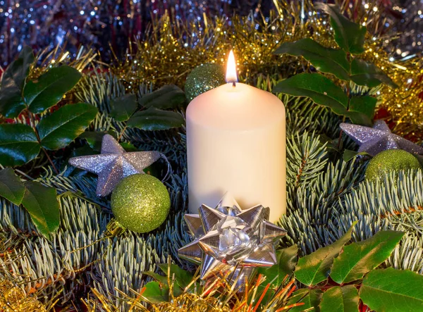 Vela Adornos de Navidad . —  Fotos de Stock