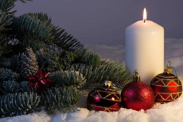 Adornos y decoraciones navideñas. —  Fotos de Stock