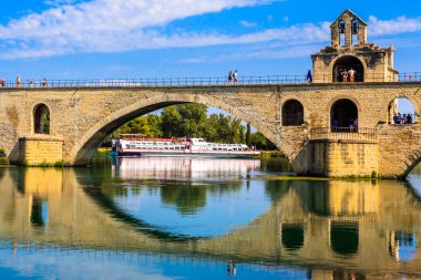 Rhone Avignon köprüsünde