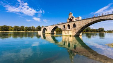 Rhone Avignon köprüsünde
