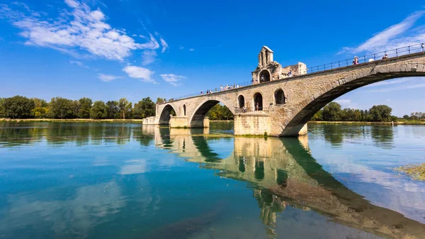 Ponte de Avignon sobre o Ródano — Fotografia de Stock