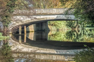  Nehirdeki Yansımalar