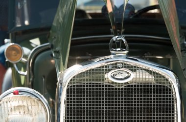 Klasik Ford ızgarası