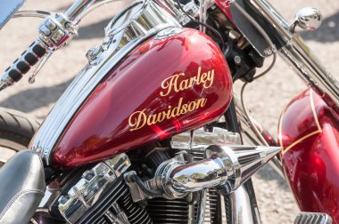 Rushmoor, İngiltere 'de klasik bir Harley Davidson motosiklet benzin deposu 19 Nisan 2019
