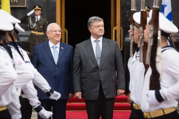 Петр Порошенко и президент Израиля Реувен Ривлин — стоковое фото